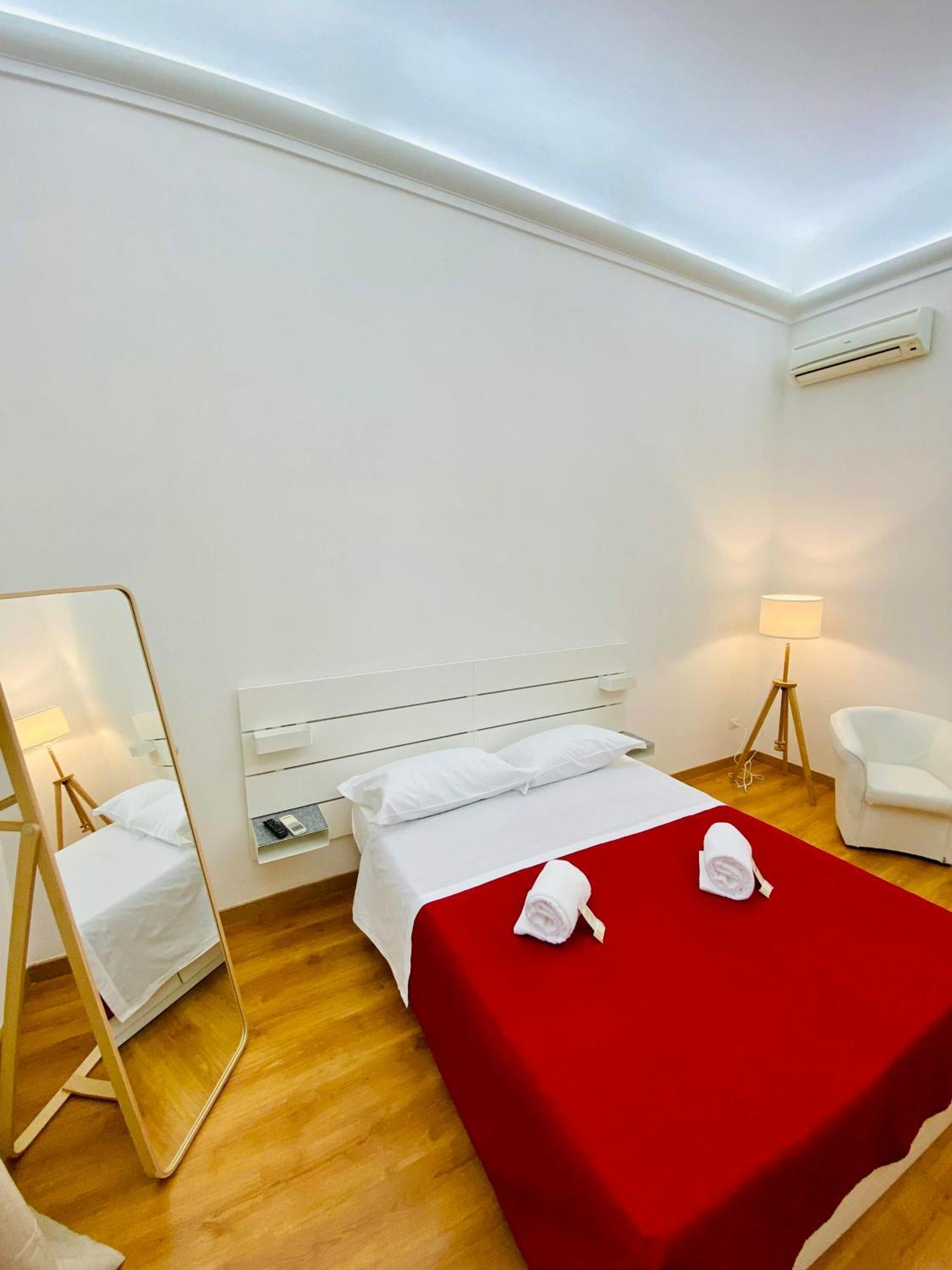 Amica Taranto In Piazza Apartman Kültér fotó